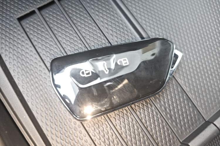 Used Volkswagen ID.UNYX 2025 Pure Model Vehicle Key