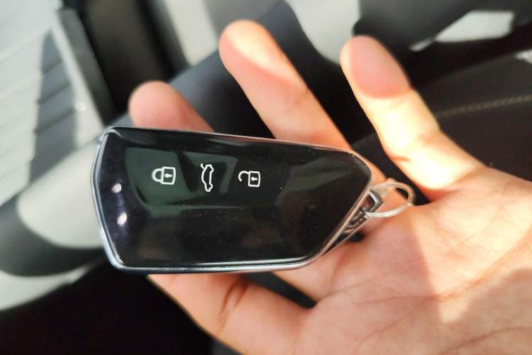 Used Volkswagen ID.UNYX 2025 Pure Model Vehicle Key