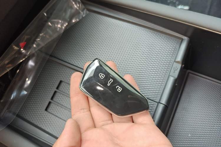 Used Volkswagen ID.UNYX 2025 Pure Model Vehicle Key