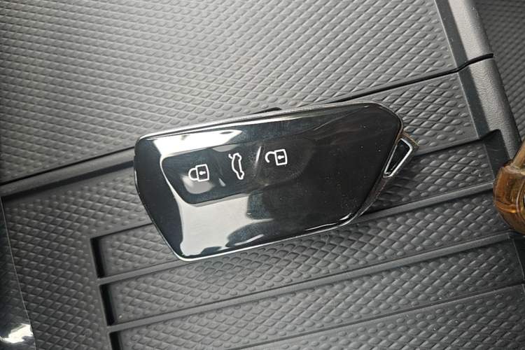 Used Volkswagen ID.UNYX 2025 Pure Model Vehicle Key