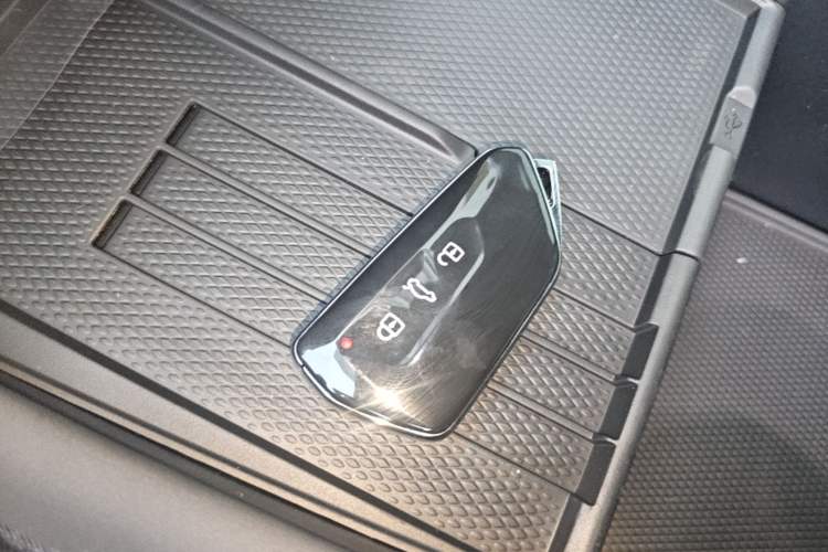 Used Volkswagen ID.UNYX 2025 Pure Model Vehicle Key