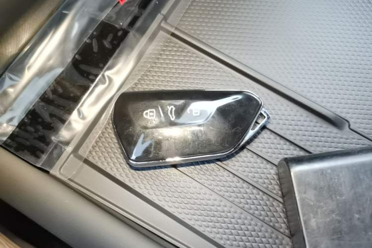 Used Volkswagen ID.UNYX 2025 Pure Model Vehicle Key