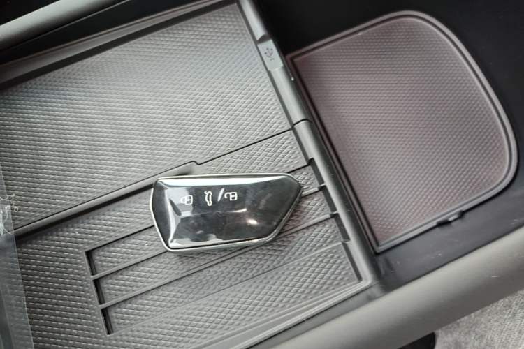 Used Volkswagen ID.UNYX 2025 Pure Model Vehicle Key