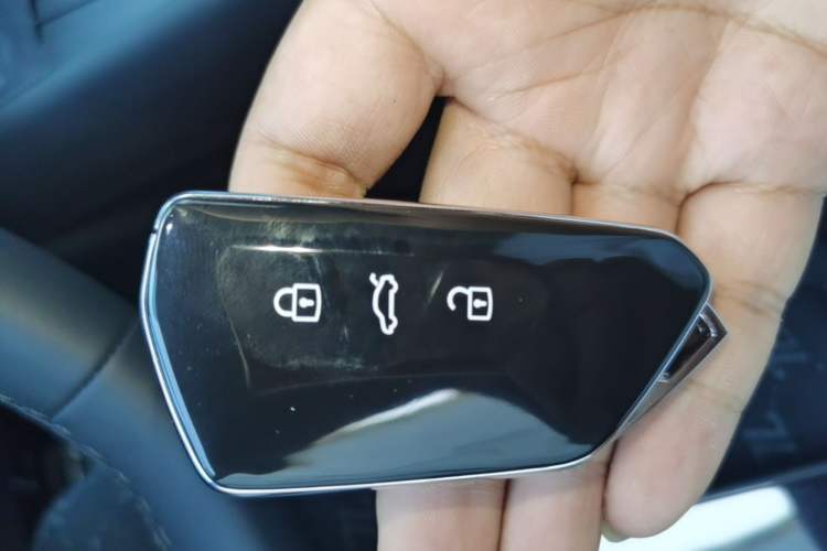 Used Volkswagen ID.UNYX 2025 Pure Model Vehicle Key