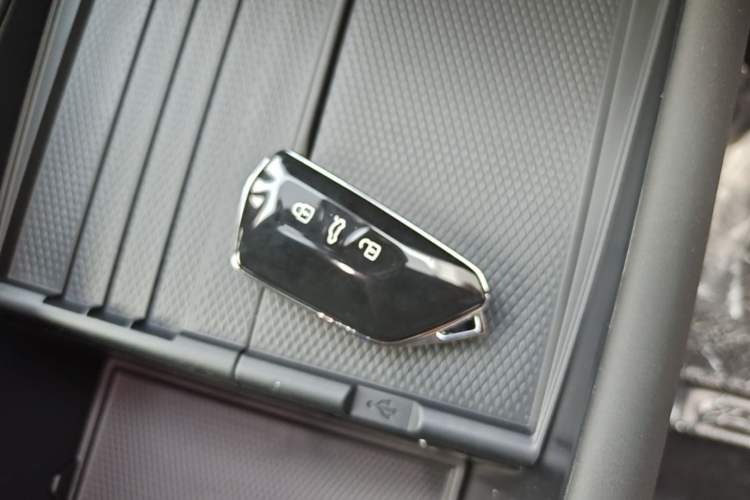 Used Volkswagen ID.UNYX 2025 Pure Model Vehicle Key
