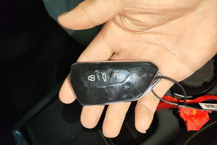 Used Volkswagen ID.UNYX 2025 Pure Model Vehicle Key