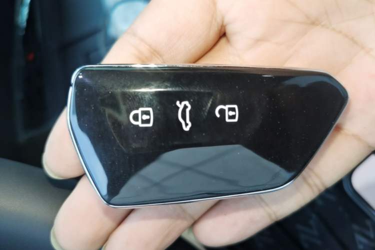 Used Volkswagen ID.UNYX 2025 Pure Model Vehicle Key