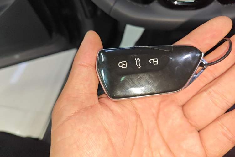 Used Volkswagen ID.UNYX 2025 Pure Model Vehicle Key