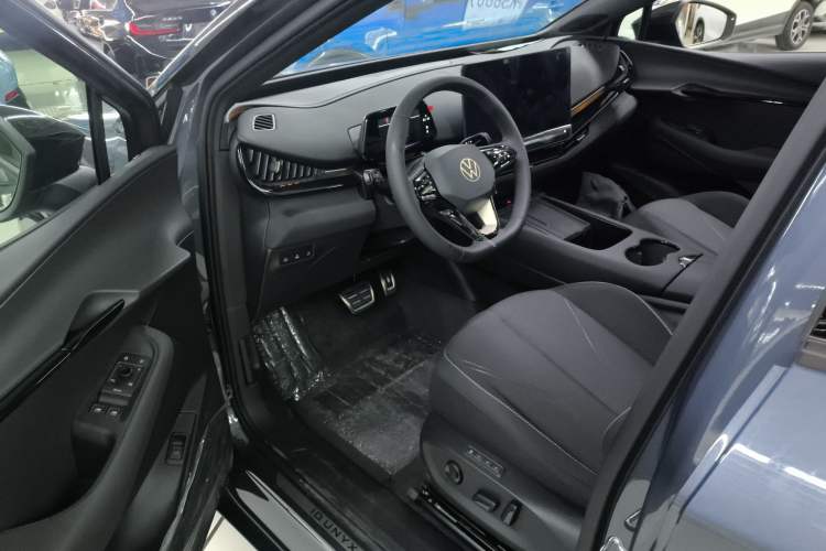 Used Volkswagen ID.UNYX 2025 Pro model Driver Seat