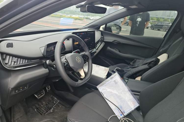 Used Volkswagen ID.UNYX 2025 Pure Model Driver Seat
