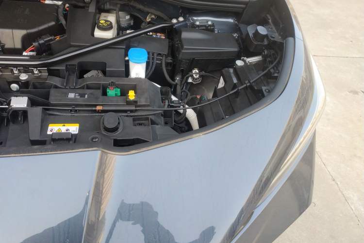 Used Volkswagen ID.UNYX 2025 Ultra Model Engine Bay Left