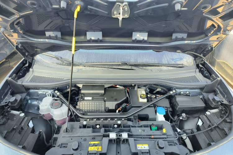 Used Volkswagen ID.UNYX 2025 Pure Model Engine Bay