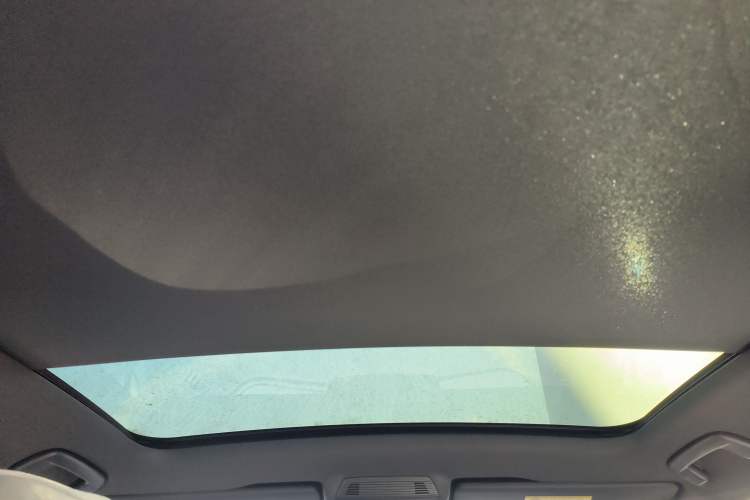 Used Volkswagen ID.UNYX 2025 Pure Model Headliner