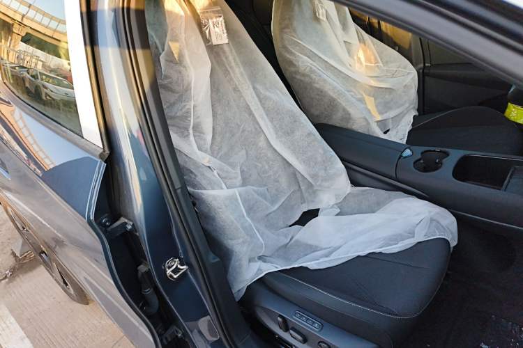 Used Volkswagen ID.UNYX 2025 Pure Model Right Front Seat