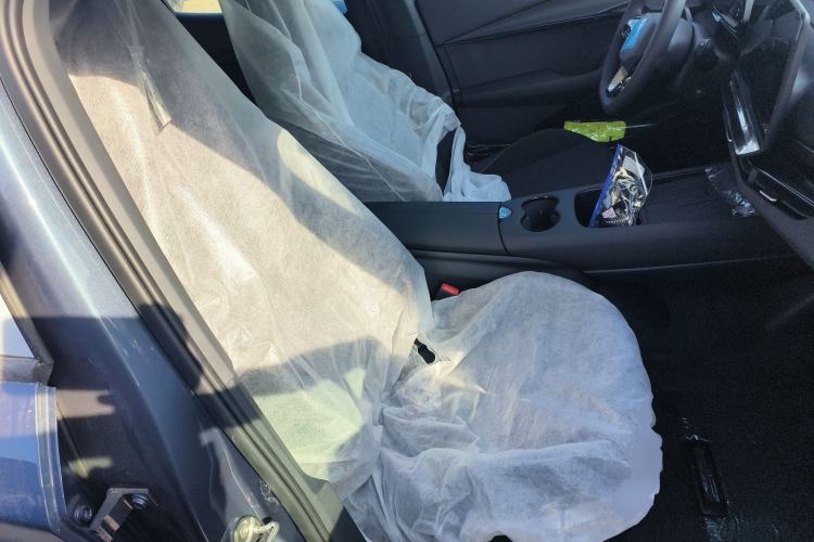 Used Volkswagen ID.UNYX 2025 Pure Model Right Front Seat
