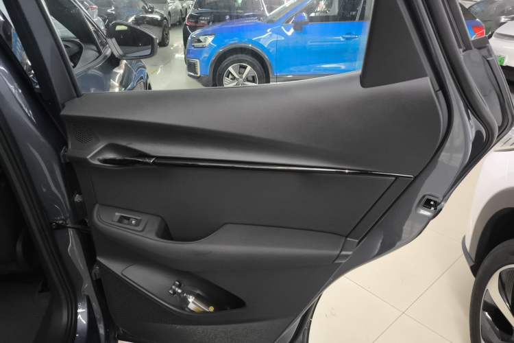 Used Volkswagen ID.UNYX 2025 Pro model Right Rear Door Interior