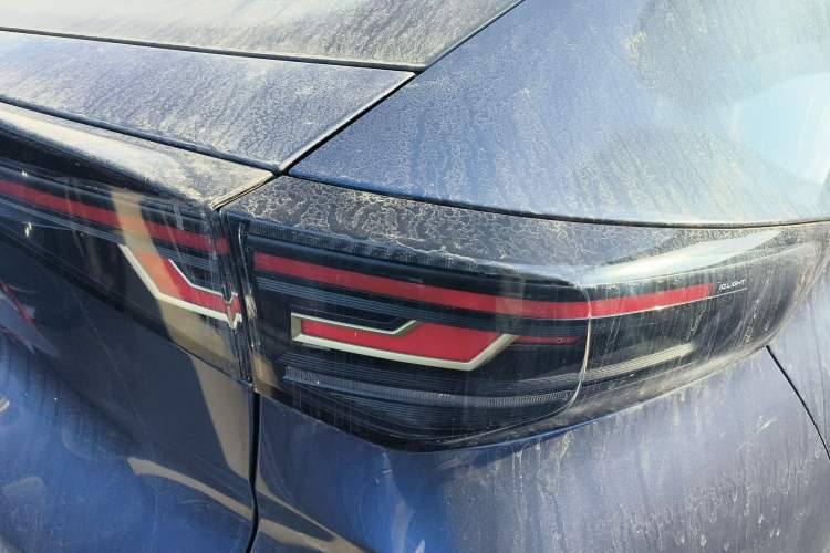 Used Volkswagen ID.UNYX 2025 Pure Model Right Rear Taillight