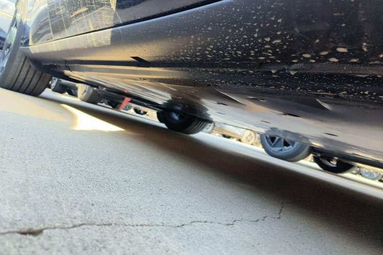 Used Volkswagen ID.UNYX 2025 Pure Model Right Side Sill