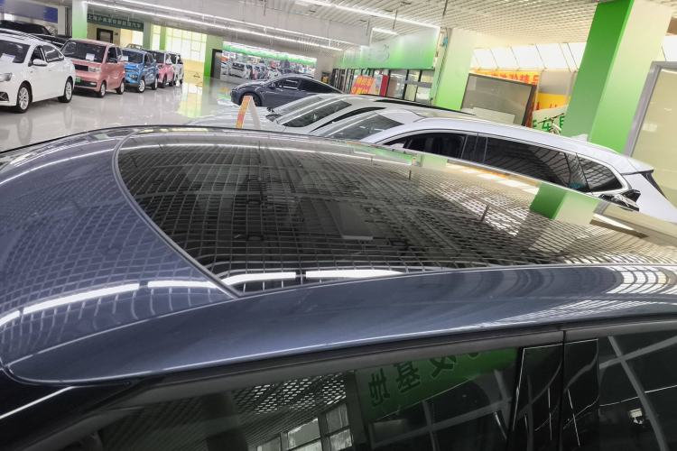 Used Volkswagen ID.UNYX 2025 Pro model Roof