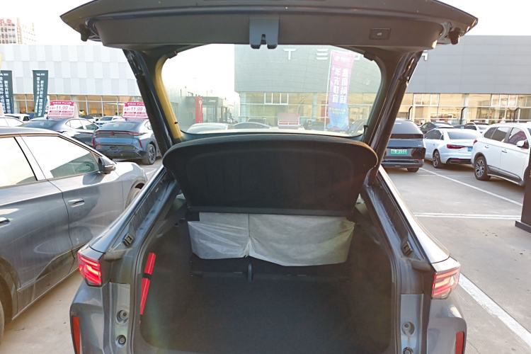Used Volkswagen ID.UNYX 2025 Pure Model Trunk
