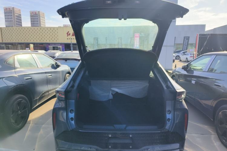 Used Volkswagen ID.UNYX 2025 Pure Model Trunk