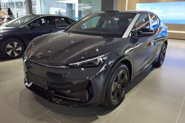 Used Volkswagen ID.UNYX 2025 Pure Model