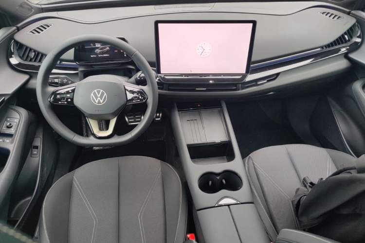 Used Volkswagen ID.UNYX 2025 Pure Model Center Console