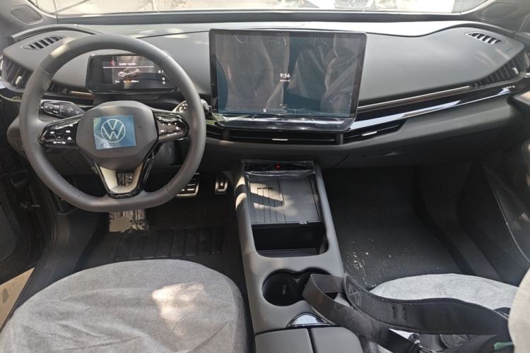 Used Volkswagen ID.UNYX 2025 Pure Model Center Console