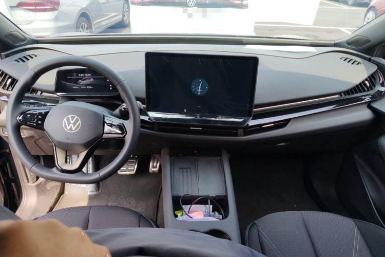 Used Volkswagen ID.UNYX 2025 Pure Model Center Console