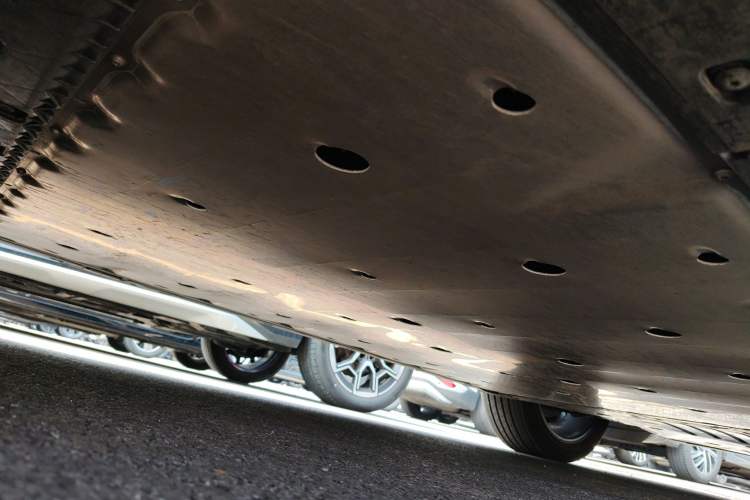 Used Volkswagen ID.UNYX 2025 Pure Model Chassis Rear Right