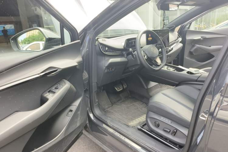 Used Volkswagen ID.UNYX 2025 Ultra Model Driver Seat