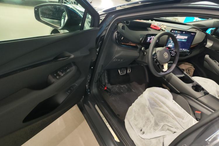 Used Volkswagen ID.UNYX 2025 Pure Model Driver Seat