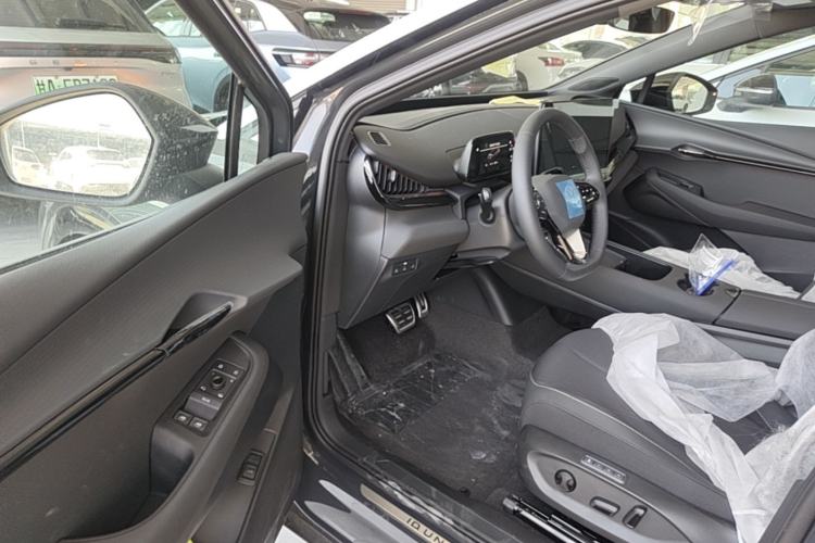 Used Volkswagen ID.UNYX 2025 Pure Model Driver Seat