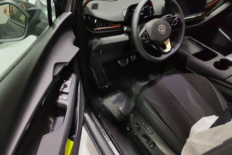 Used Volkswagen ID.UNYX 2025 Pure Model Driver Seat