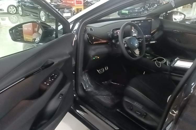 Used Volkswagen ID.UNYX 2025 Pure Model Driver Seat