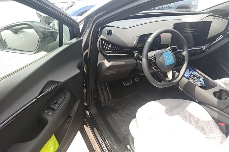 Used Volkswagen ID.UNYX 2025 Pure Model Driver Seat