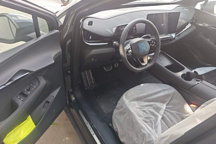 Used Volkswagen ID.UNYX 2025 Pure Model Driver Seat