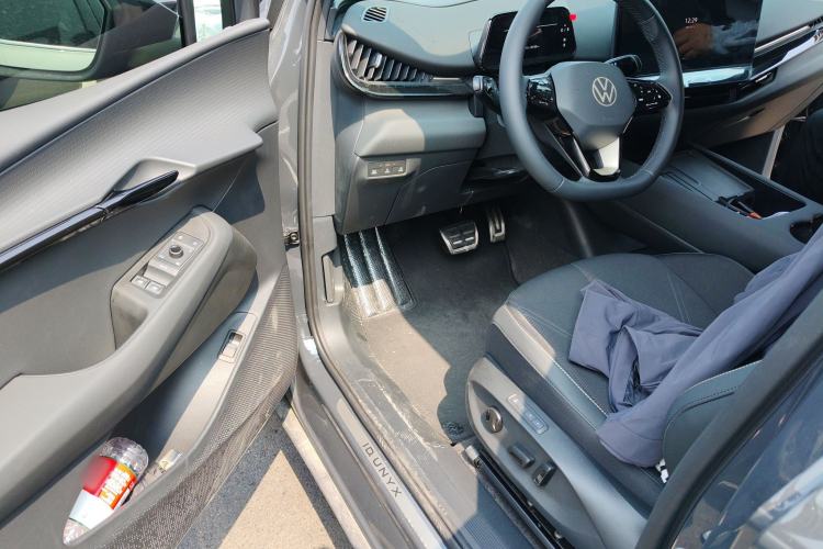Used Volkswagen ID.UNYX 2025 Pure Model Driver Seat