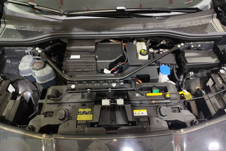 Used Volkswagen ID.UNYX 2025 Pure Model Engine Bay