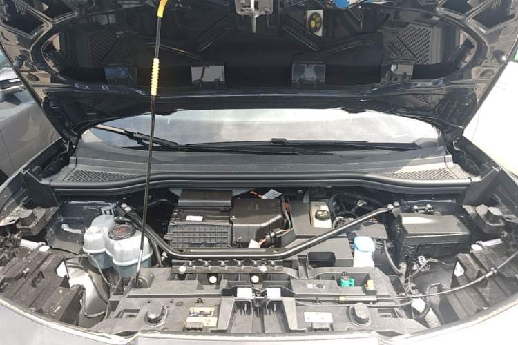 Used Volkswagen ID.UNYX 2025 Pure Model Engine Bay