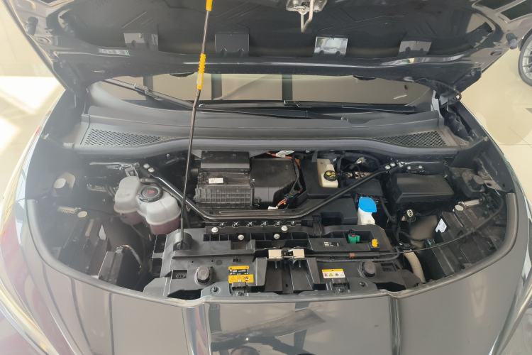 Used Volkswagen ID.UNYX 2025 Pro model Engine Bay