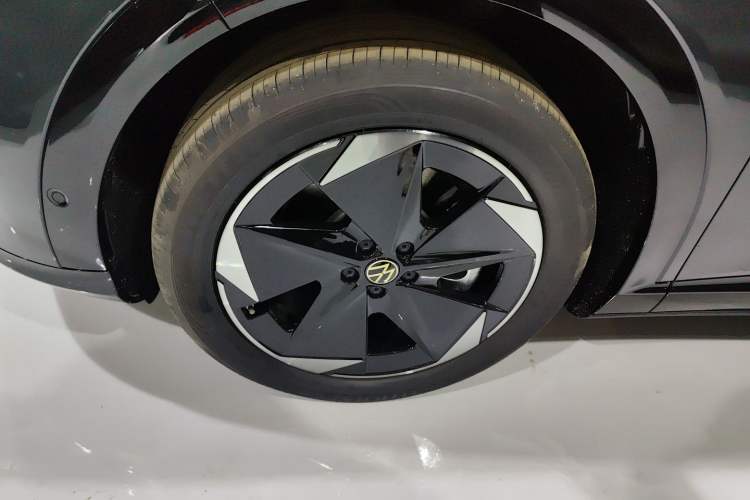 Used Volkswagen ID.UNYX 2025 Pure Model Exterior 4