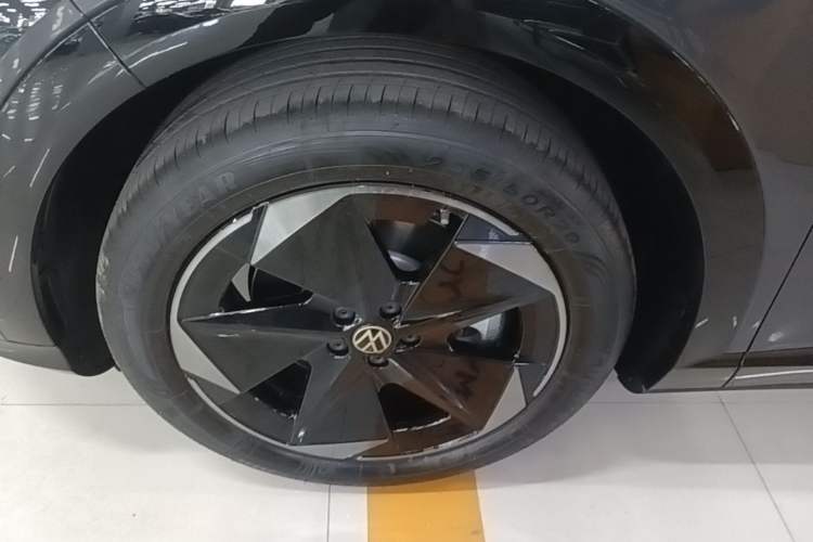 Used Volkswagen ID.UNYX 2025 Pure Model Exterior 4