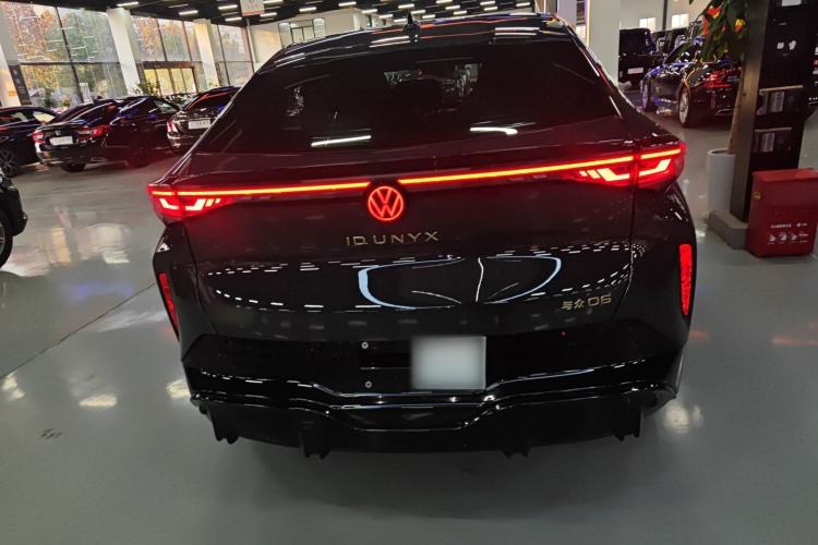 Used Volkswagen ID.UNYX 2025 Pro model Exterior 4
