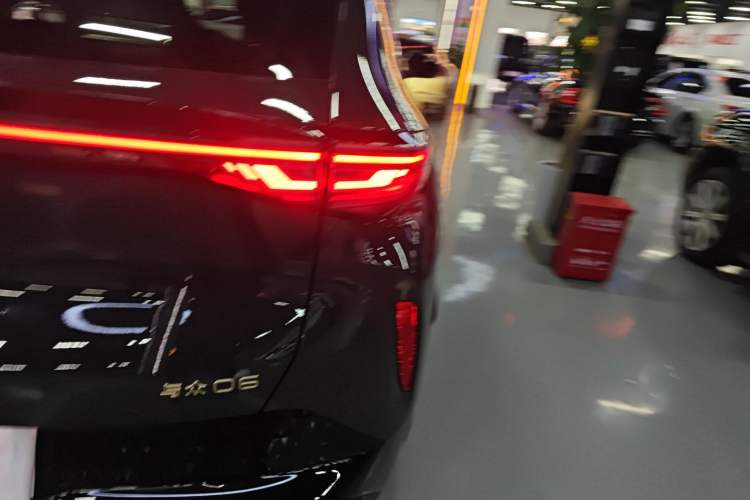 Used Volkswagen ID.UNYX 2025 Pro model Exterior 6