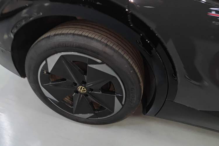 Used Volkswagen ID.UNYX 2025 Pro model Exterior 8