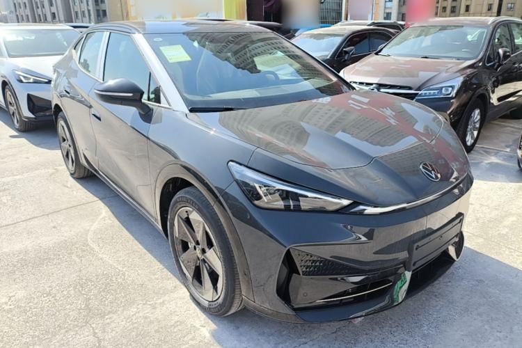 Used Volkswagen ID.UNYX 2025 Pure Model Front Right 45 Deg