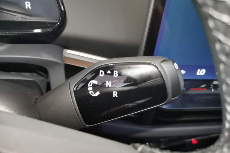 Used Volkswagen ID.UNYX 2025 Pure Model Gear Lever