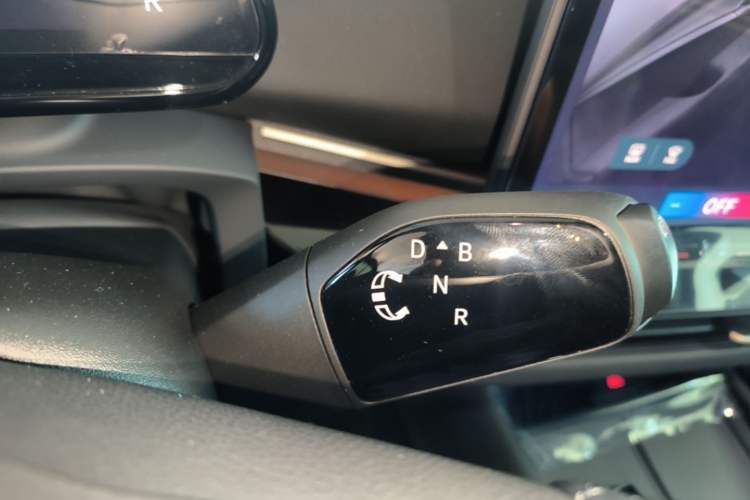 Used Volkswagen ID.UNYX 2025 Pure Model Gear Lever