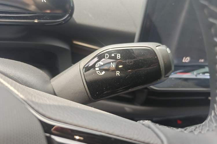 Used Volkswagen ID.UNYX 2025 Pure Model Gear Lever
